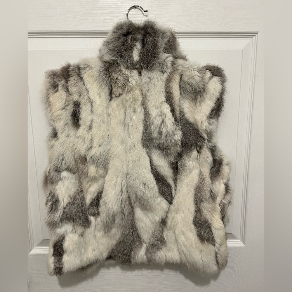 Adrienne Landau Rabbit Fur Vest
Size L - Picture 3 of 16